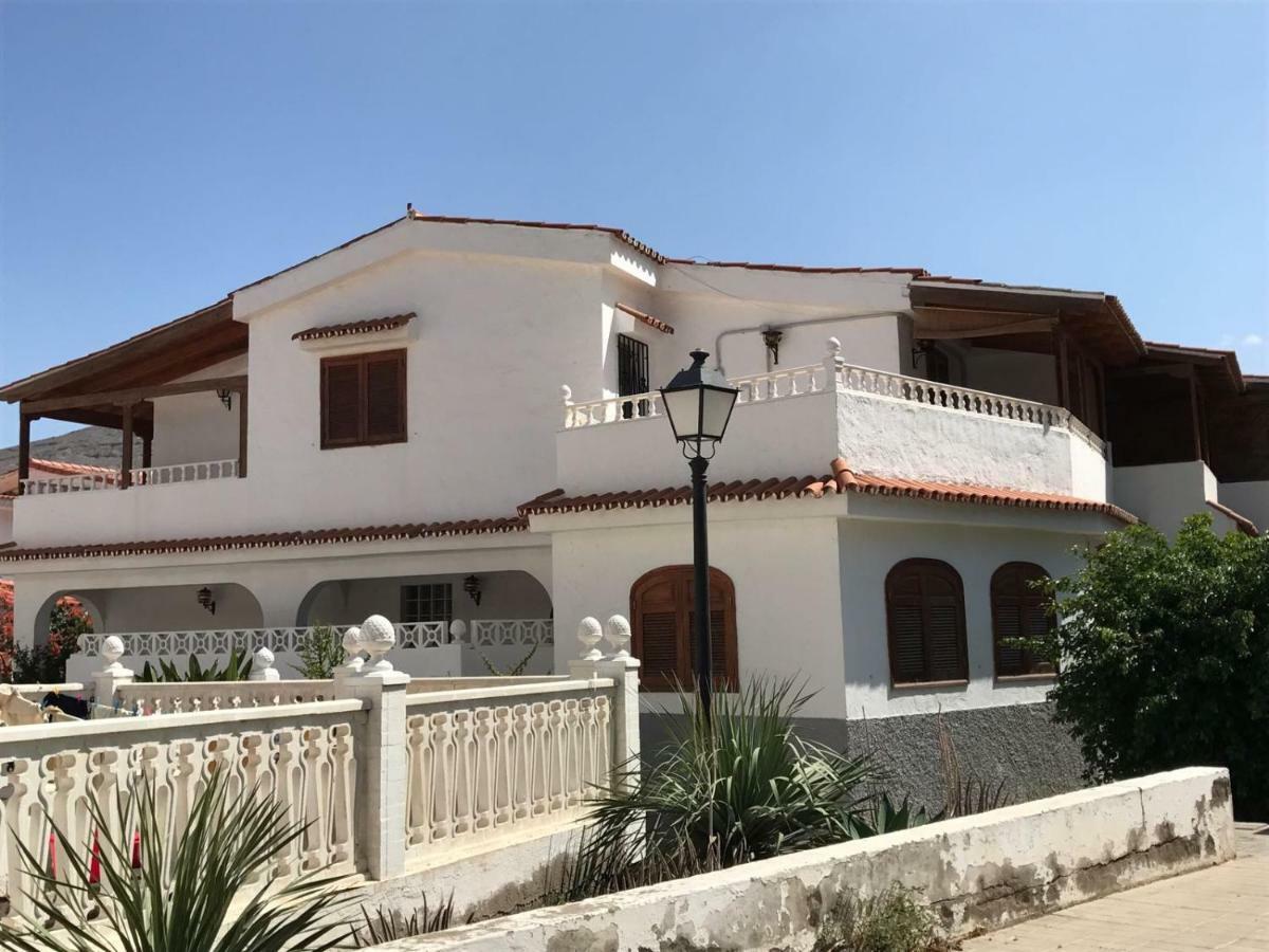 La Palmera1 Casa Al Primer Piso Con 2 Dormitorios - Two Bedroom House On The First Floor --- La Palmera 2 Casa En Planta Baja Con 1 Dormitorio, One Bedroom House On The Ground Floor Agaete  Dış mekan fotoğraf